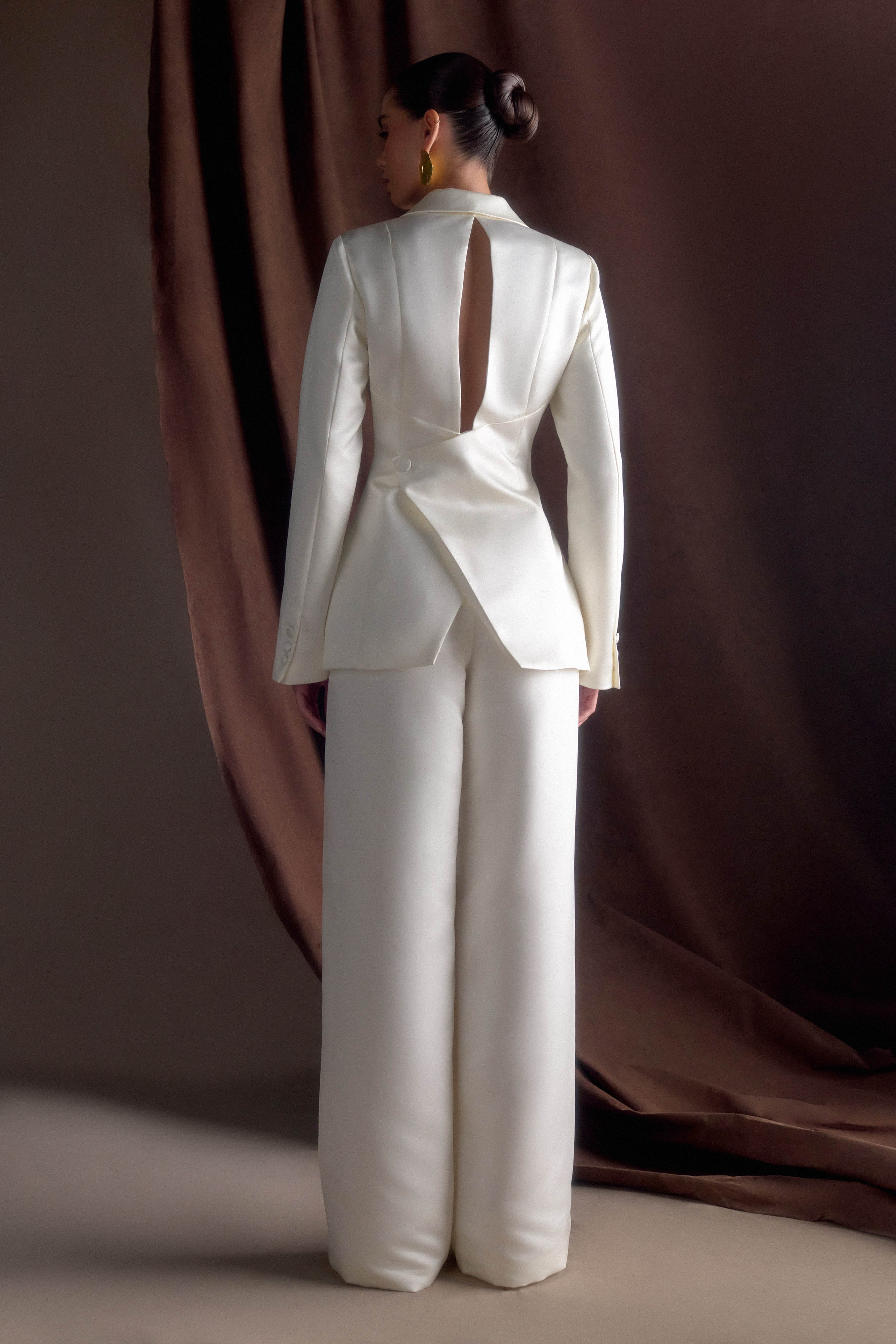 Ada Tailored Satin Blazer - Ivory - Image 5