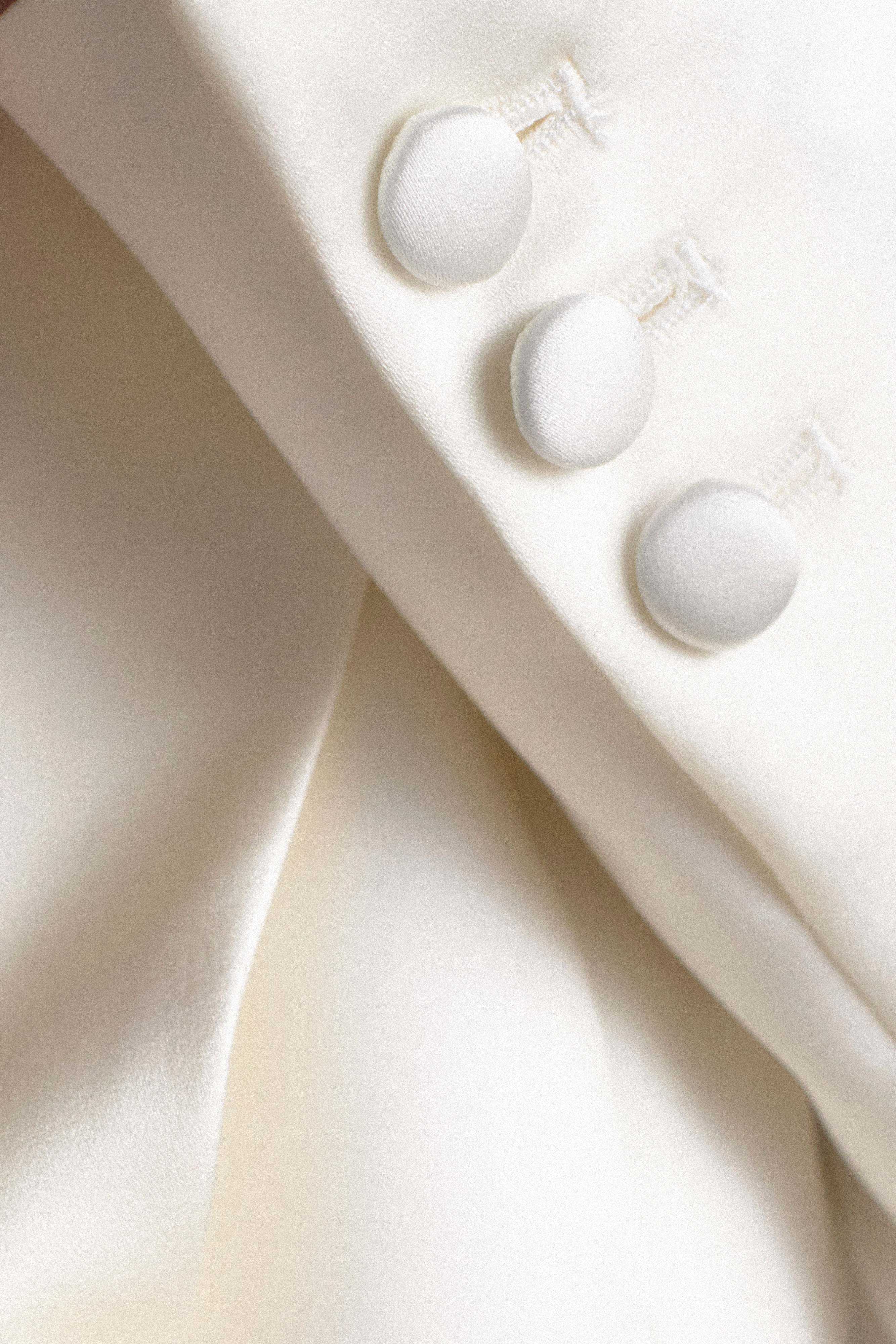 Ada Tailored Satin Blazer - Ivory - Image 6