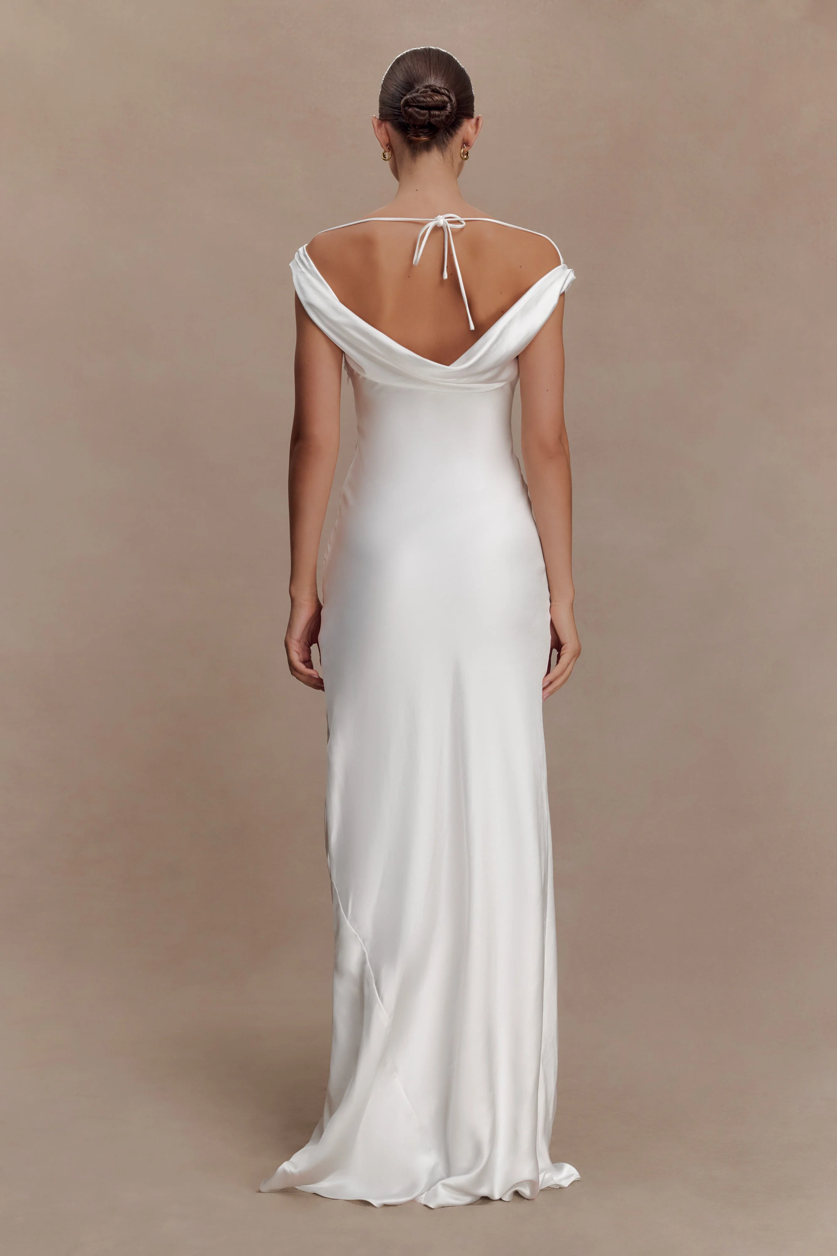 Ashley Cowl Neck Lace And Satin Maxi Dress - Ivory - Image 4