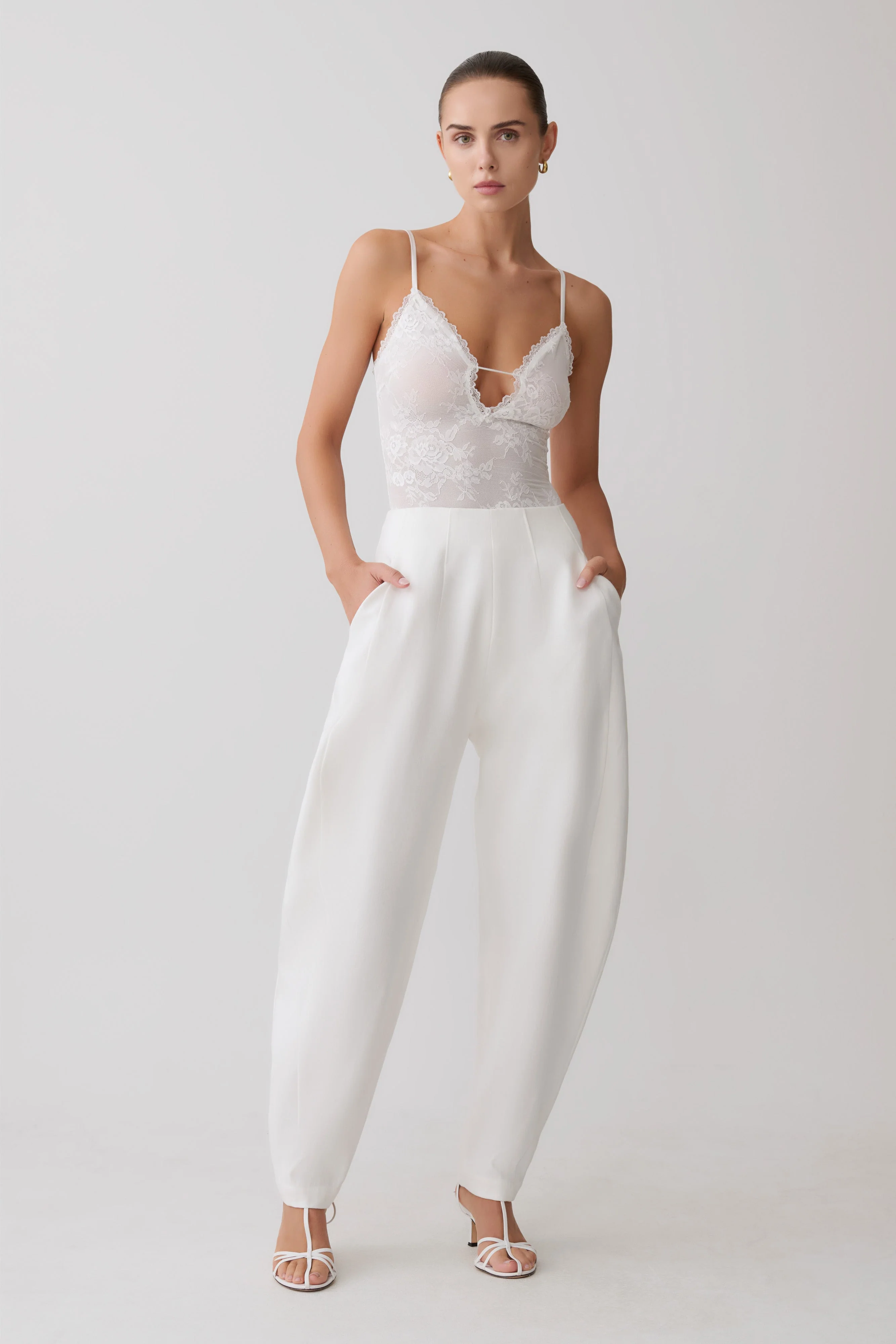 Oriana Linen Oversize Pants - White - Image 7