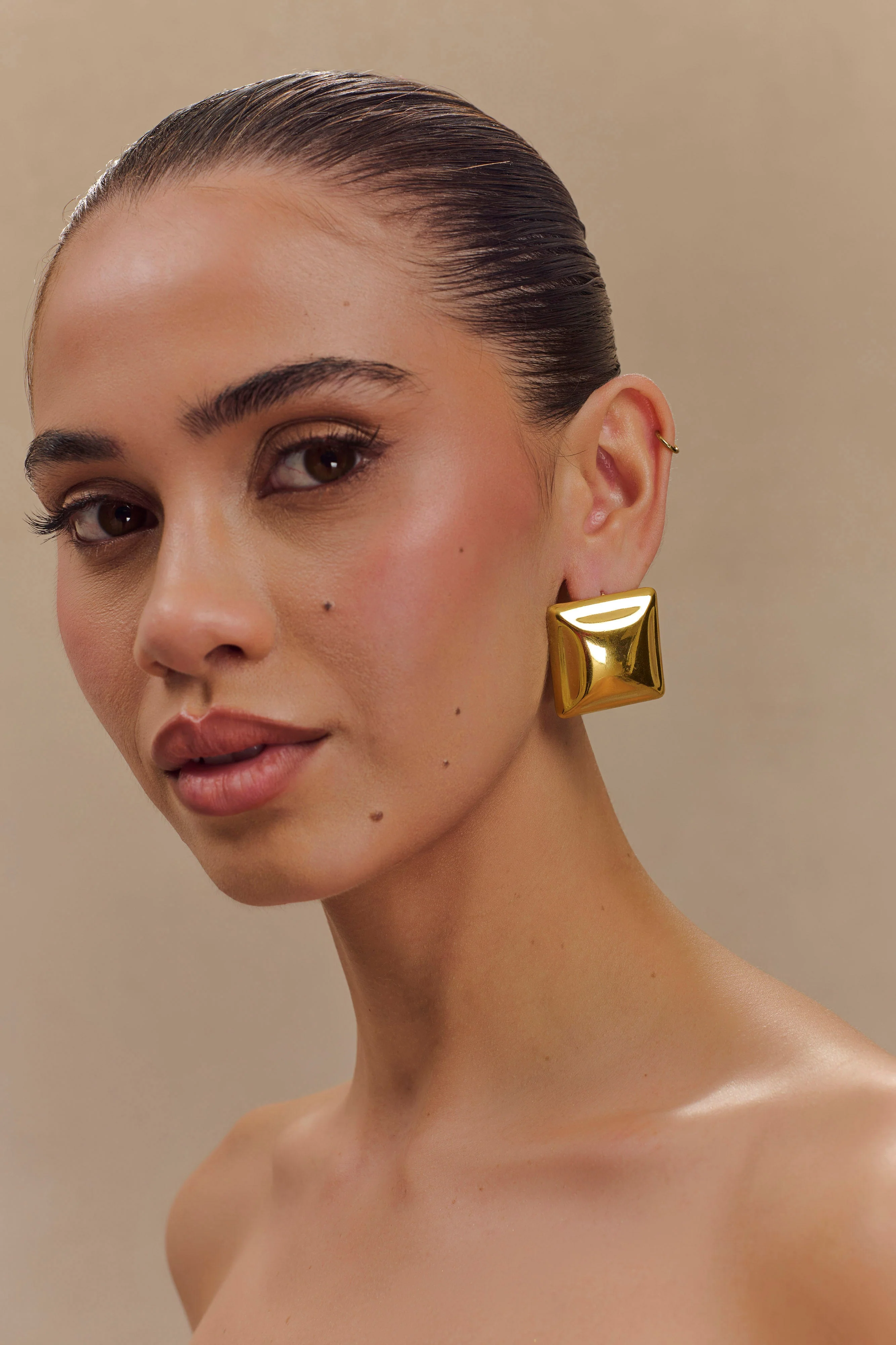Wilma Square Earrings - Gold - Image 5